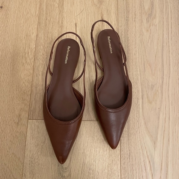 Reformation Wisteria Flats Sz 6 - Picture 4 of 7